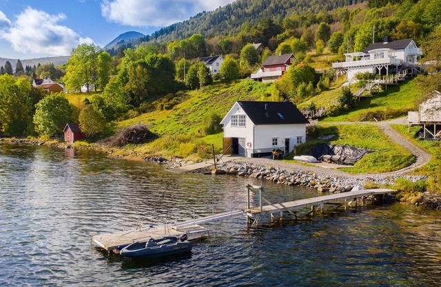 2 bedroom amazing apartment in Vestnes