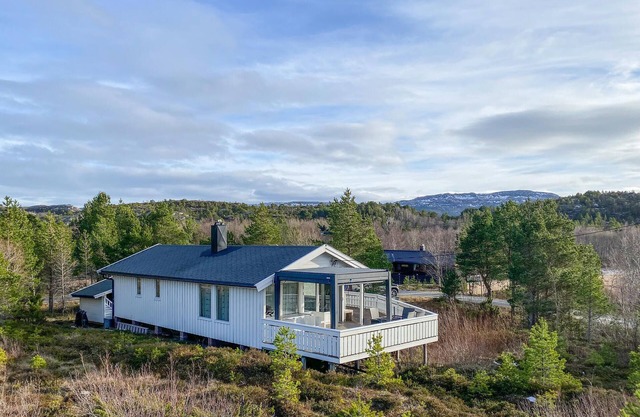 2 bedroom amazing home in Agdenes