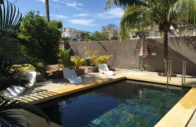 2 bedroom apartment with pool