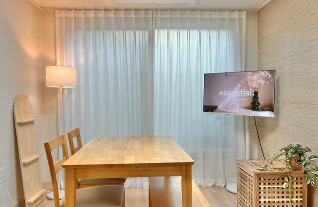2-bedroom apartment in perfect Seoul near Hot Attractions
