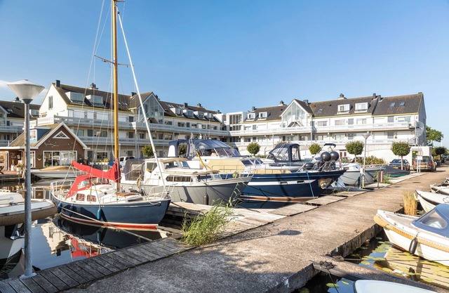 2 bedroom apartment in breukelen