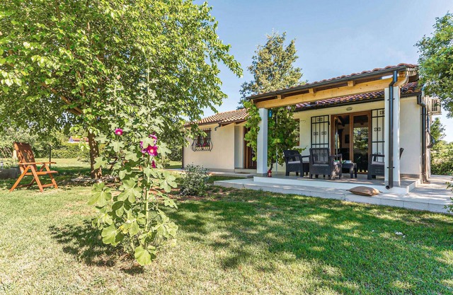 2 bedroom awesome home in Loborika