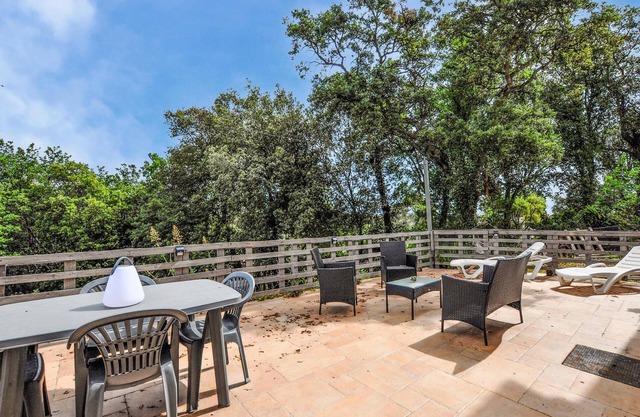 2 bedroom beautiful apartment in Biot