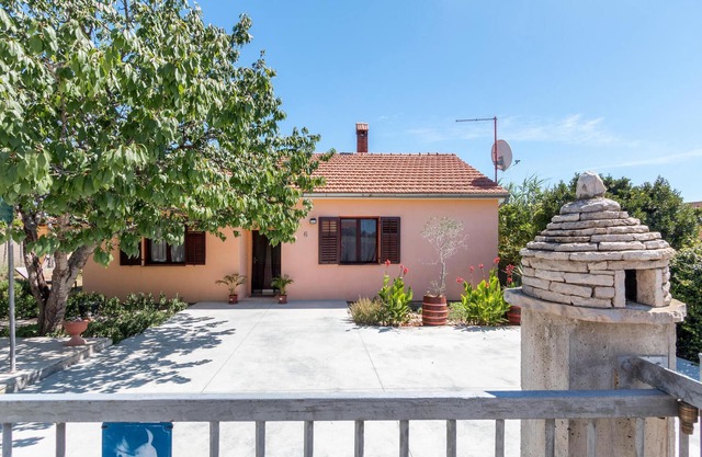 2 bedroom beautiful home in Sikici