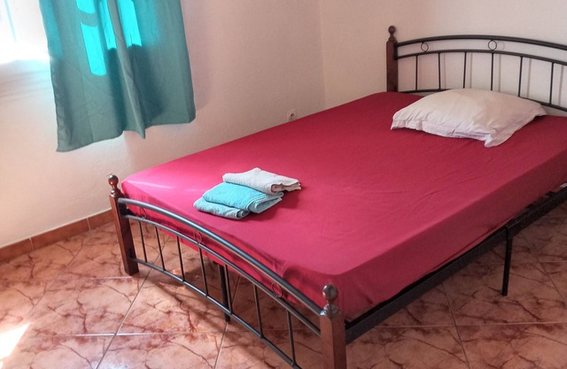 2 Bedroom Bed & breakfast in Sainte Suzanne