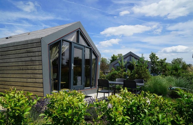 2-bedroom chalet with terrace