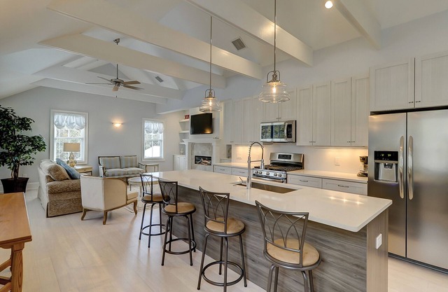 2 Bedroom Condo in Downtown Bluffton, 3rd floor