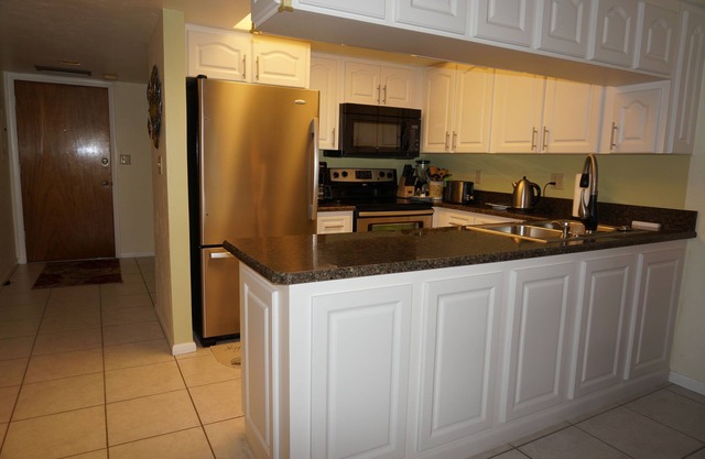 2 Bedroom Condo On Lake Okeechobee Bass and Sun Condominium