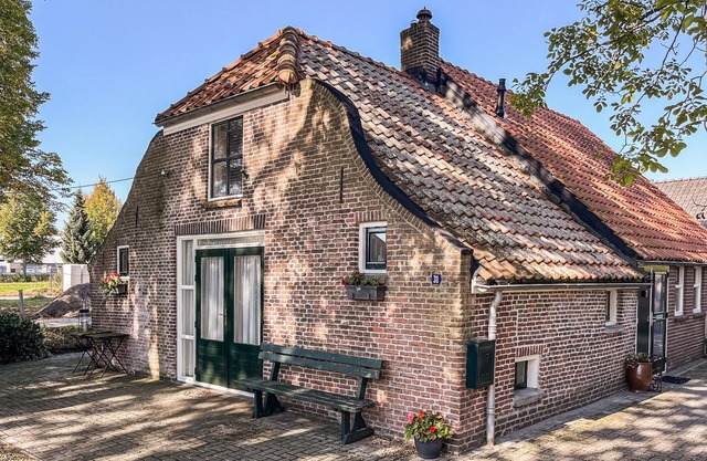 2 bedroom cozy home in Noordscheschut