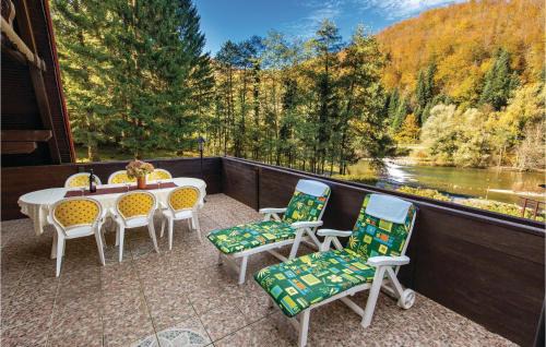 2 Bedroom Cozy Home In Brod Na Kupi