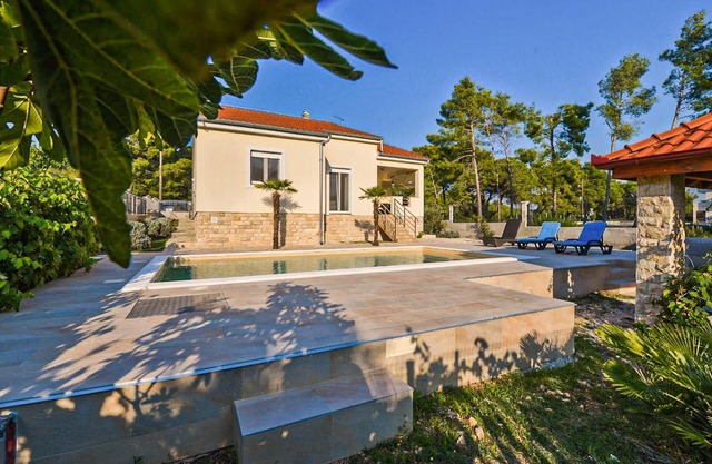 2 bedroom cozy home in Bibinje