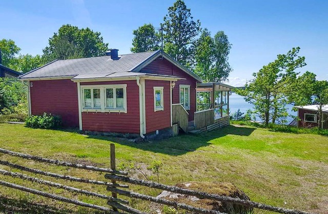 2 bedroom cozy home in Linneryd