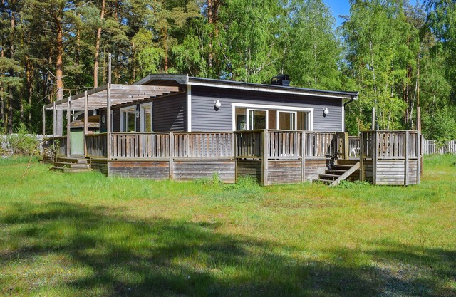 2 bedroom gorgeous home in Fjälkinge