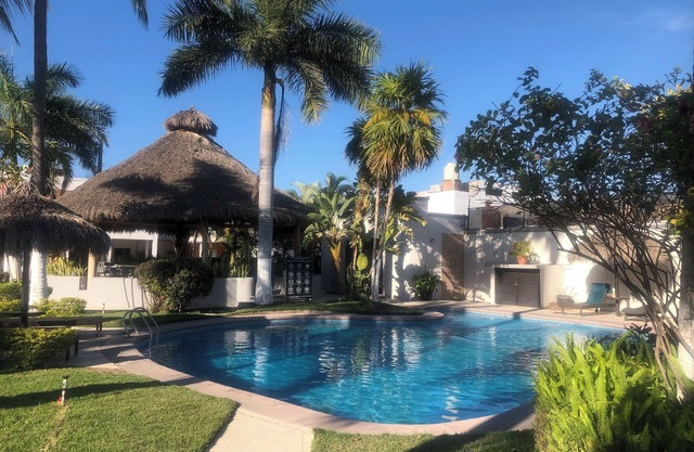 2-bedroom house in welcoming Nuevo Vallarta, with AC, WiFi, full new kitchen.