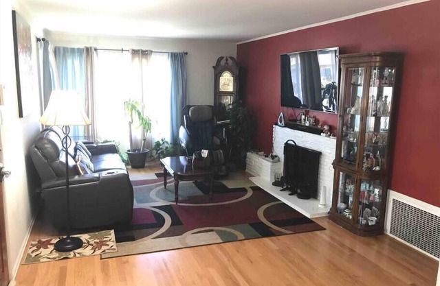 2 Bedroom House near SFSU w/kitchen and free parking