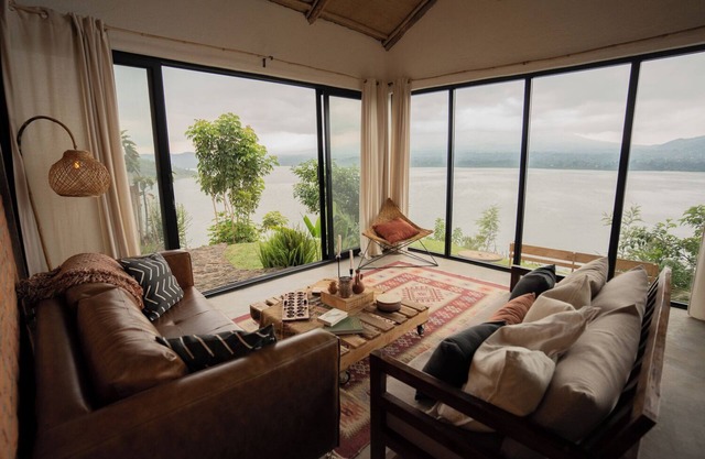 2 bedroom house overlooking Lake Ruhondo and the five volcanoes in Rwanda