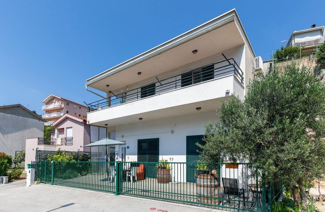 2 bedroom lovely apartment in Ploce