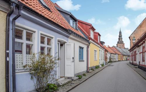2 Bedroom Lovely Home In Ystad