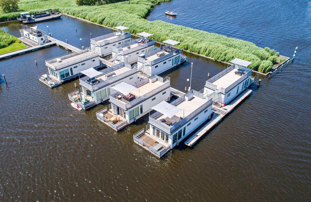 2 bedroom lovely ship in Aalsmeer