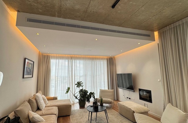 2 bedroom luxury penthouse near city centre