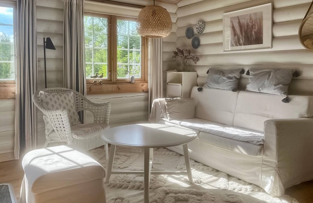 2 bedroom pet friendly home in Ræge