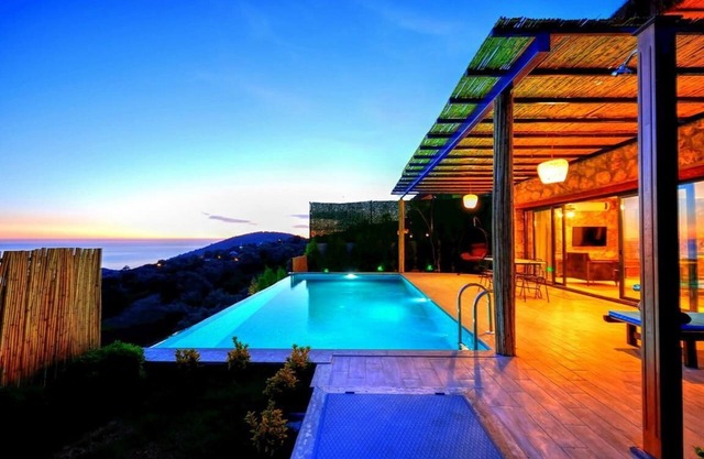 2 Bedroom Private Villa with great sea view