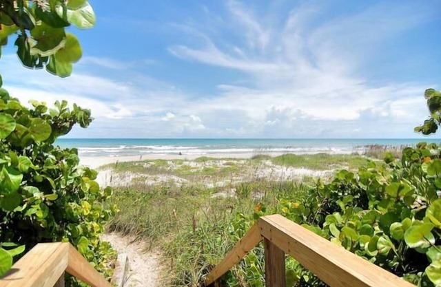 2 Bedroom Remodeled Beachfront Condo!