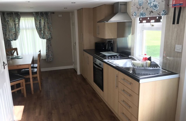 2 Bedroom Self-Catering Chalet near Glasgow