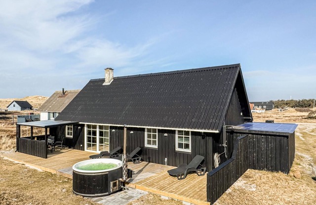 2 bedroom stunning home in Harboøre