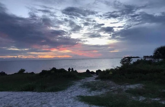2 bedrooms 1 bath first floor condo on Anastasia Island. Minutes from beach.