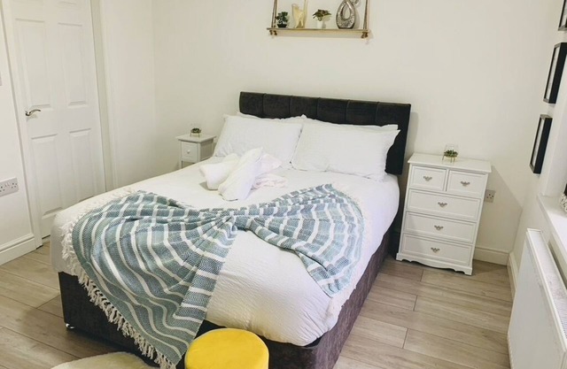 2 beds Apartment for Contractors, NEC, JLR & Birmingham Airport
