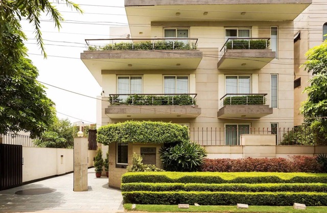 2 BHK Luxury Serviced Apartment Cyber Park (Perch)