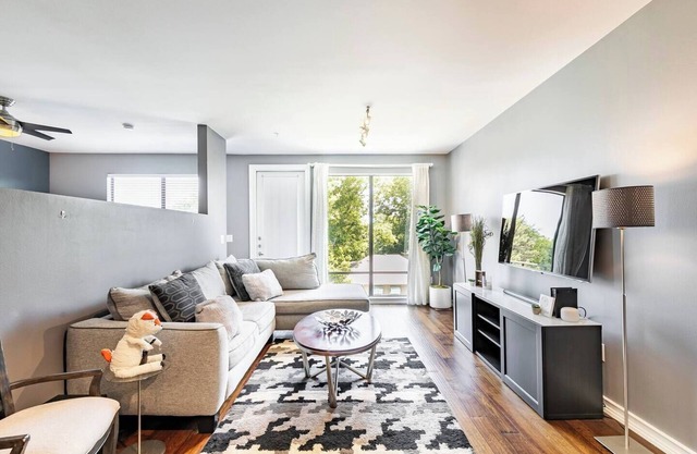 2 BR Oak Lawn Condo WFH Setups Gated Parking