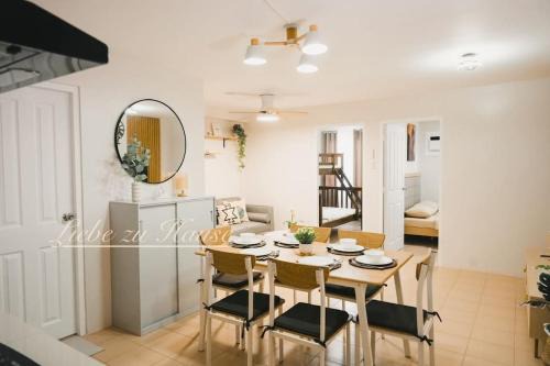 2 BR Unit in the heart of Iloilo Self Check-in