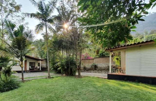 2 cozy cabins on the main street of Panajachel, 3 minutes from downtown