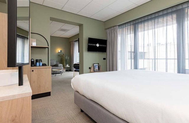 2 Elegant Stays – Perfect Base for Giethoorn & Dutch Lake District