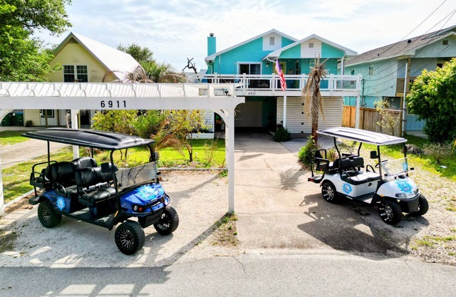 2 Homes - Golf Cart Rental - Walk to the Beach!
