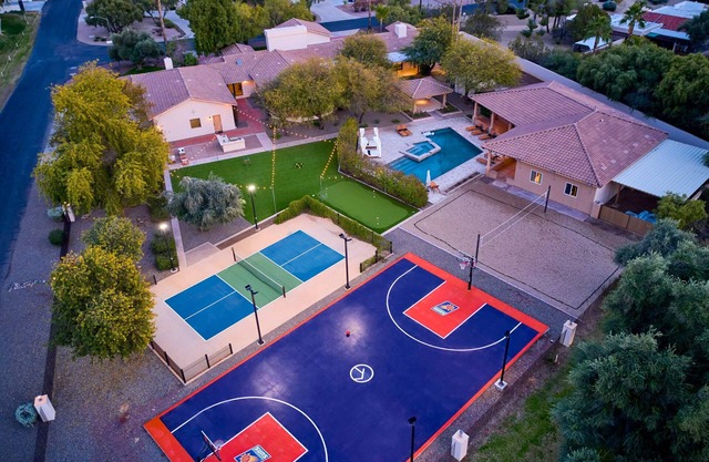 2 Homes in 1 l Pickleball l Speakeasy l Gym l Pool