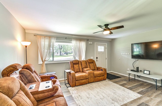 2 Mi to Dtwn: Family Home in Warsaw!