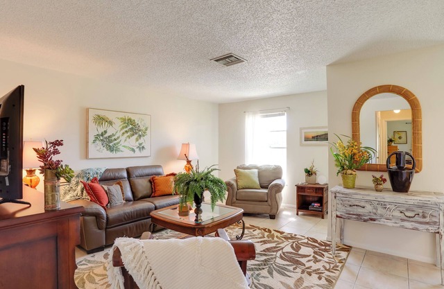 2 Mi to Hobe Sound Beach: Townhome w/Lanai