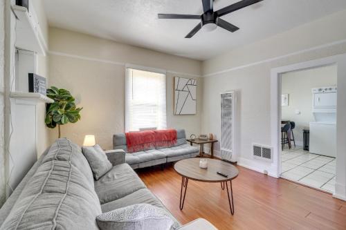 2 Mi to Old Town ABQ East Downtown Triplex Unit