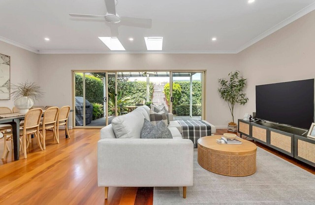 2 min from beach! Glenelg Gem | 4BR, BBQ, Patio