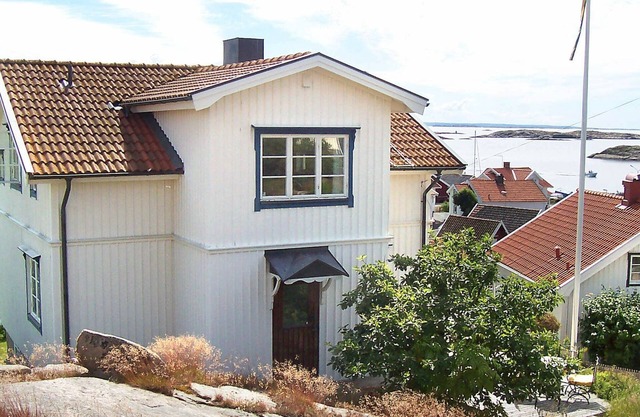 2 person holiday home in KUNGSHAMN-By Traum