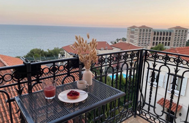 2 pièces BeHappy next Monaco