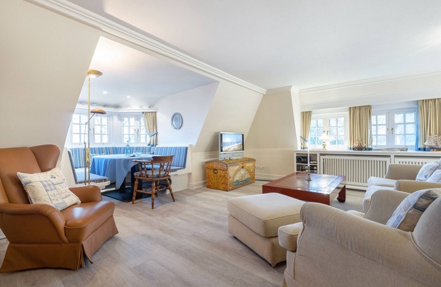 2-raum App. im Ober- und Dachgeschoss mit ca. 60m² Wohnfläche