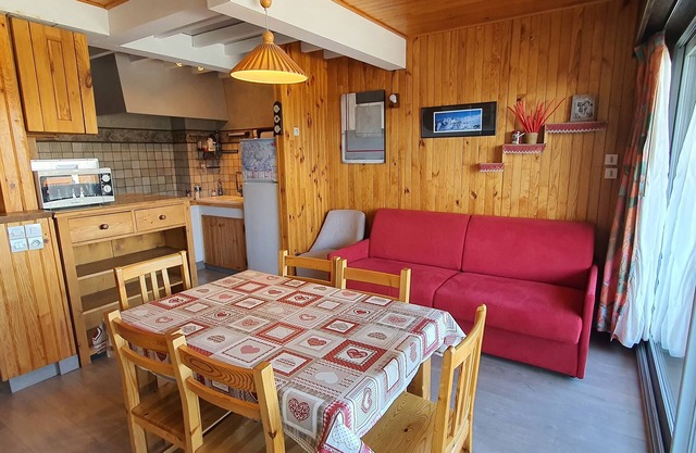 2-room duplex apartment 51 m²/Alpe d'Huez/upper station (high cognet)/2 *
