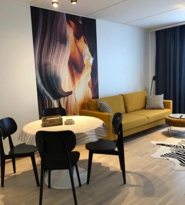 2 rooms, in front of the sea, free parking