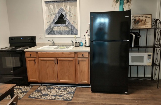 20 min from Picwick lake/Shilo Park. Close to Corinth and wedding venues.