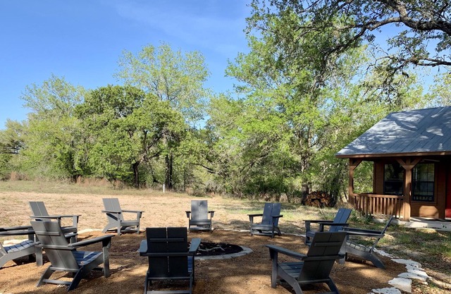 20 Min to Riverwalk! 3 Homes w/ lots of space, Fire pit, Rec Room, big deck