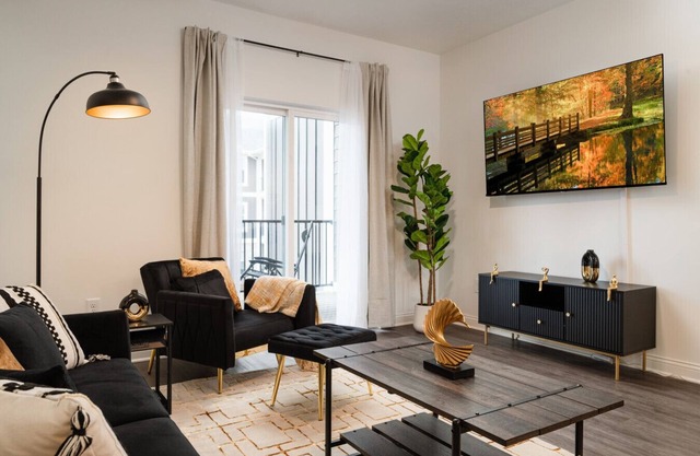 20 mins DT| Sleeps 5 | Illustrious Haven Spacious
